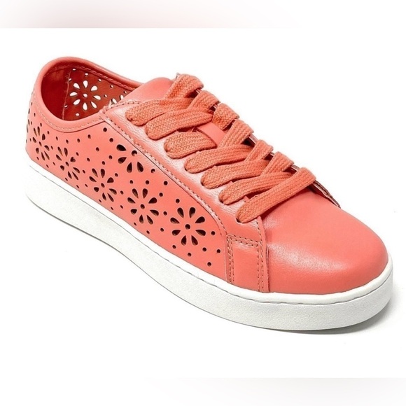 Isaac Mizrahi Live Tamara Sneakers, Size 8, Medium Pink, New in Box - Picture 3 of 3